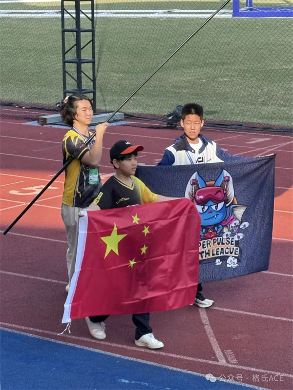 龍隊(duì)、小白、果果