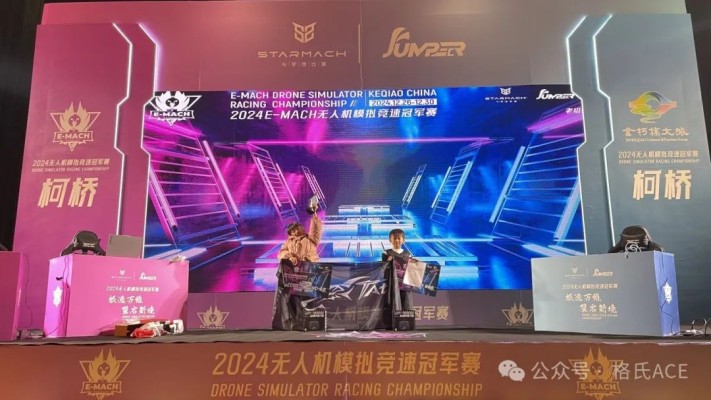 左李可兒、右李明逸