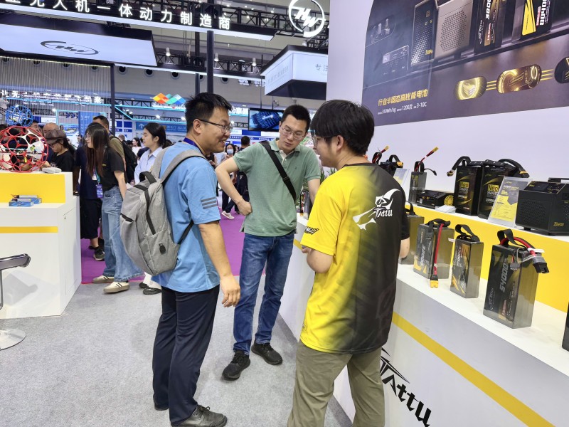 Tattu團(tuán)隊熱情接待