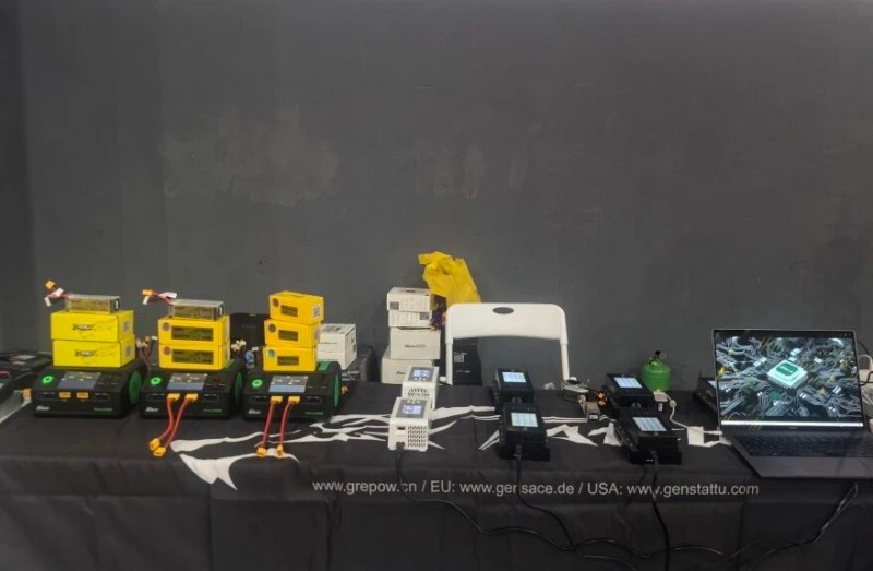 Tattu 無(wú)人機(jī)足球電池和充電器 Tattu 無(wú)人機(jī)足球電池和充電器