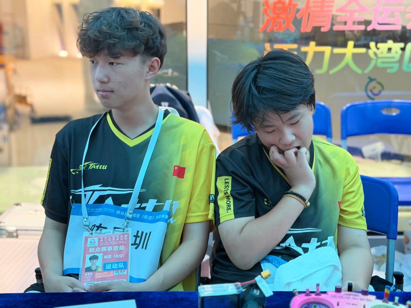 小白、果果，